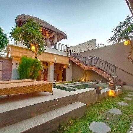 The Avani Villas Kuta Lombok Esterno foto