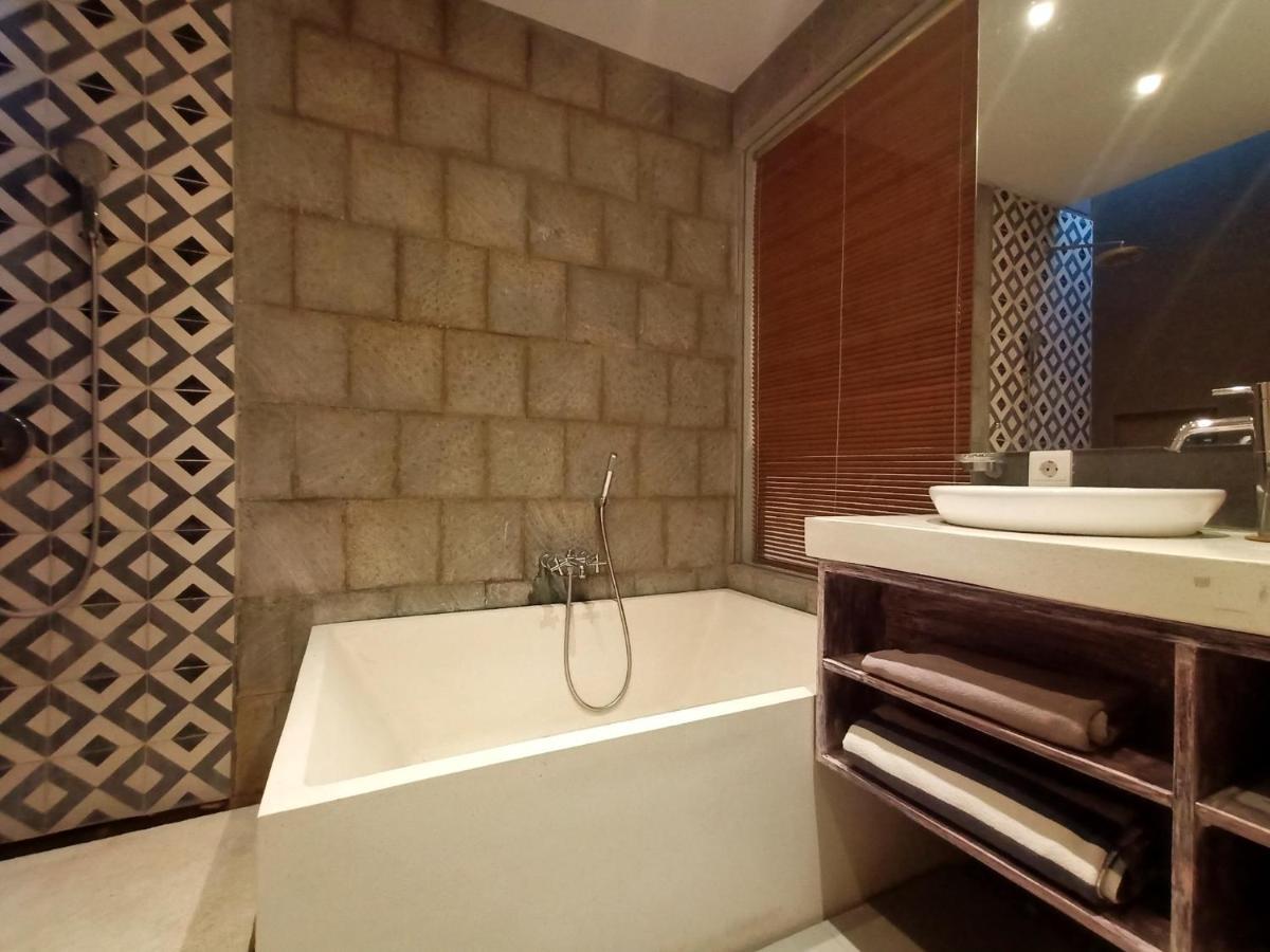 The Avani Villas Kuta Lombok Esterno foto